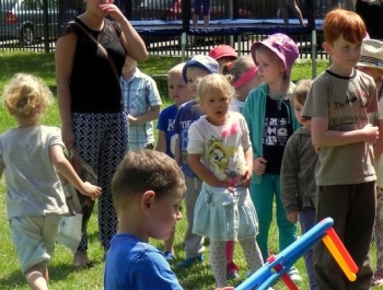 DZIŚ SPOTKALIŚMY SIĘ Z DZIEĆMI NA OSIEDLU 700-LECIA - zdjęcie26