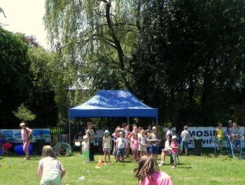 DZIŚ SPOTKALIŚMY SIĘ Z DZIEĆMI NA OSIEDLU 700-LECIA - zdjęcie12