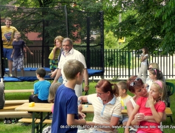 DZIŚ SPOTKALIŚMY SIĘ Z DZIEĆMI NA OSIEDLU 700-LECIA - zdjęcie9