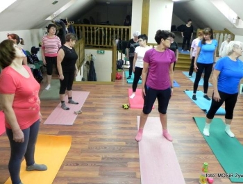 Seniorzy w akcji - GIMNASTYKA! - zdjęcie3