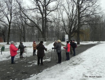 SENIOR/KA w plenerze - Nordic Walking - zdjęcie7