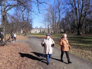 Poniedziałkowe rekreacje w Parku. - zdjęcie7
