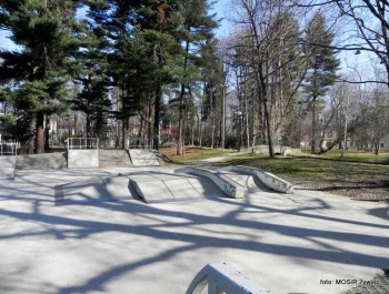 Alejkami Parku Żywieckiego z seniorami. - zdjęcie4