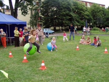 FESTYN DLA DZIECI "WAKACJE NA SPORTOWO I WESOŁO" - zdjęcie 1