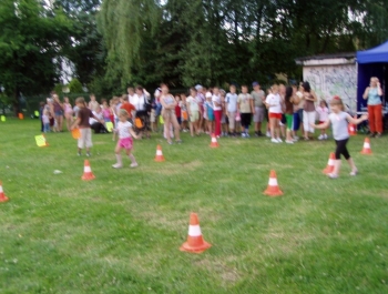 FESTYN SPORTOWO REKREACYJNY DLA DZIECI "WAKACJE NA SPORTOWO I WESOŁO" - zdjęcie 4
