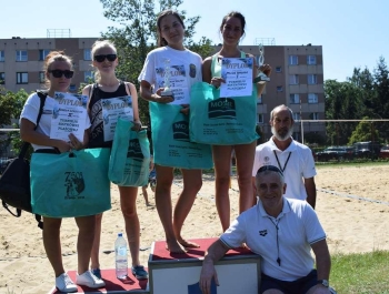 TURNIEJ SIATKÓWKI PLAŻOWEJ "O PUCHAR BURMISTRZA MIASTA ŻYWCA" - WYNIKI - zdjęcie42