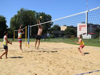 TURNIEJ SIATKÓWKI PLAŻOWEJ "O PUCHAR BURMISTRZA MIASTA ŻYWCA" - WYNIKI - zdjęcie36