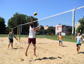 TURNIEJ SIATKÓWKI PLAŻOWEJ "O PUCHAR BURMISTRZA MIASTA ŻYWCA" - WYNIKI - zdjęcie29