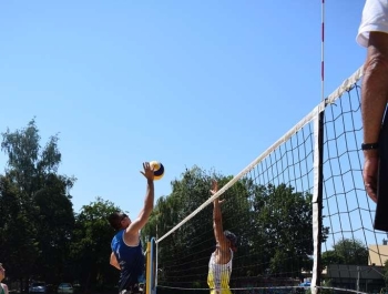 TURNIEJ SIATKÓWKI PLAŻOWEJ "O PUCHAR BURMISTRZA MIASTA ŻYWCA" - WYNIKI - zdjęcie19