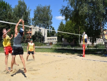TURNIEJ SIATKÓWKI PLAŻOWEJ "O PUCHAR BURMISTRZA MIASTA ŻYWCA" - WYNIKI - zdjęcie18