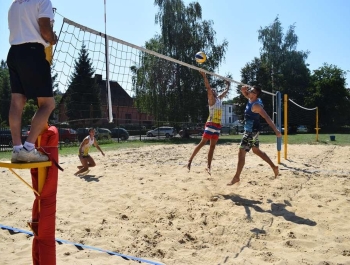 TURNIEJ SIATKÓWKI PLAŻOWEJ "O PUCHAR BURMISTRZA MIASTA ŻYWCA" - WYNIKI - zdjęcie12