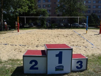 TURNIEJ SIATKÓWKI PLAŻOWEJ "O PUCHAR BURMISTRZA MIASTA ŻYWCA" - WYNIKI - zdjęcie4