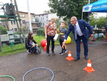 Festyn z serii "FESTYNY z RODZINKĄ" - Witaj Szkoło - 08.09.2018 r - zdjęcie114
