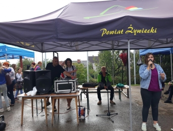 Festyn z serii "FESTYNY z RODZINKĄ" - Witaj Szkoło - 08.09.2018 r - zdjęcie105