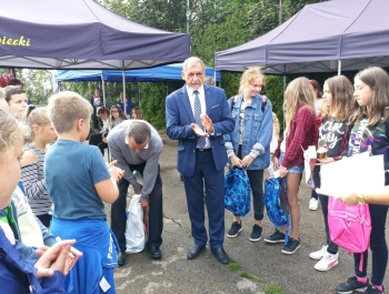 Festyn z serii "FESTYNY z RODZINKĄ" - Witaj Szkoło - 08.09.2018 r - zdjęcie98