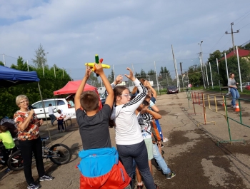 Festyn z serii "FESTYNY z RODZINKĄ" - Witaj Szkoło - 08.09.2018 r - zdjęcie95