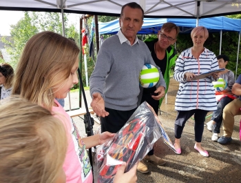 Festyn z serii "FESTYNY z RODZINKĄ" - Witaj Szkoło - 08.09.2018 r - zdjęcie76