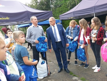 Festyn z serii "FESTYNY z RODZINKĄ" - Witaj Szkoło - 08.09.2018 r - zdjęcie75