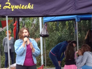 Festyn z serii "FESTYNY z RODZINKĄ" - Witaj Szkoło - 08.09.2018 r - zdjęcie40