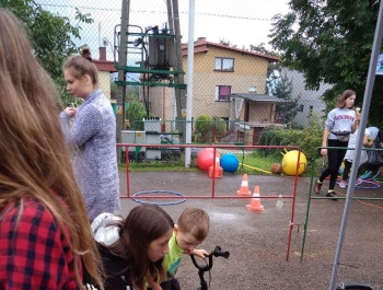 Festyn z serii "FESTYNY z RODZINKĄ" - Witaj Szkoło - 08.09.2018 r - zdjęcie31