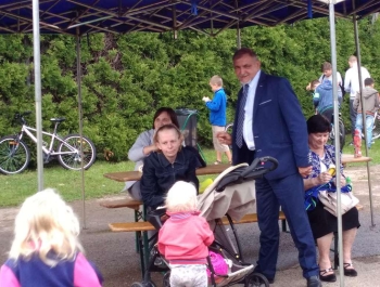 Festyn z serii "FESTYNY z RODZINKĄ" - Witaj Szkoło - 08.09.2018 r - zdjęcie25