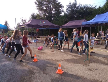 Festyn z serii "FESTYNY z RODZINKĄ" - Witaj Szkoło - 08.09.2018 r - zdjęcie19