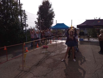 Festyn z serii "FESTYNY z RODZINKĄ" - Witaj Szkoło - 08.09.2018 r - zdjęcie17