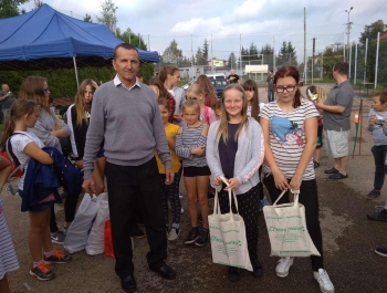 Festyn z serii "FESTYNY z RODZINKĄ" - Witaj Szkoło - 08.09.2018 r - zdjęcie6