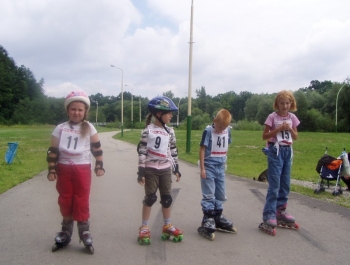 WYŚCIG na ŁYŻWOROLKACH &#8211; 16.07.2008 rok - zdjęcie 1