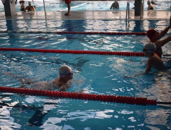 Sztafeta pływacka 100x100m z okazji 100-lecia odzyskania niepodległości przez Polskę - zdjęcie10