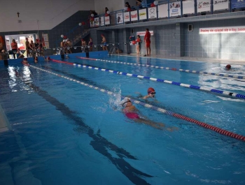 Sztafeta pływacka 100x100m z okazji 100-lecia odzyskania niepodległości przez Polskę - zdjęcie12