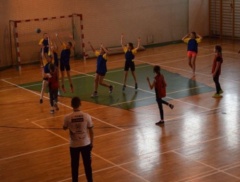 Eliminacje Miejskie do Powiatowych Igrzysk Dzieci w piłce ręcznej - WYNIKI + ZDJĘCIA - zdjęcie35