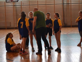 Eliminacje Miejskie do Powiatowych Igrzysk Dzieci w piłce ręcznej - WYNIKI + ZDJĘCIA - zdjęcie24