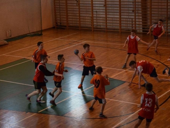 Eliminacje Miejskie do Powiatowych Igrzysk Dzieci w piłce ręcznej - WYNIKI + ZDJĘCIA - zdjęcie10