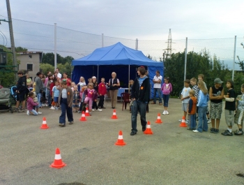 FESTYN SPORTOWO REKREACYJNY - "POżEGNANIE WAKACJI" - PLAC GIER I ZABAW PRZY UL.JODłOWEJ - zdjęcie 4