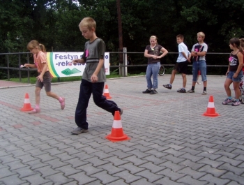FESTYN SPORTOWO REKREACYJNY - "POŻEGNANIE WAKACJI" - MOSZCZANICA,OCZKÓW,KOCURÓW. - zdjęcie 6