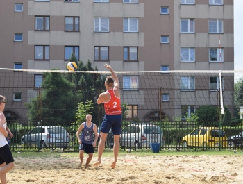 TURNIEJ SIATKÓWKI PLAŻOWEJ "O PUCHAR BURMISTRZA MIASTA ŻYWCA" – WYNIKI + ZDJĘCIA - zdjęcie6