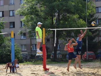 TURNIEJ SIATKÓWKI PLAŻOWEJ "O PUCHAR BURMISTRZA MIASTA ŻYWCA" – WYNIKI + ZDJĘCIA - zdjęcie7