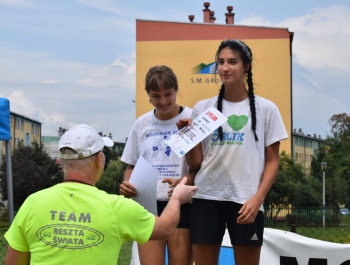 TURNIEJ SIATKÓWKI PLAŻOWEJ "O PUCHAR BURMISTRZA MIASTA ŻYWCA" – WYNIKI + ZDJĘCIA - zdjęcie27