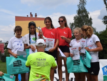 TURNIEJ SIATKÓWKI PLAŻOWEJ "O PUCHAR BURMISTRZA MIASTA ŻYWCA" – WYNIKI + ZDJĘCIA - zdjęcie30