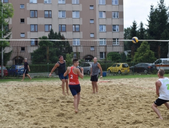 TURNIEJ SIATKÓWKI PLAŻOWEJ "O PUCHAR BURMISTRZA MIASTA ŻYWCA" – WYNIKI + ZDJĘCIA - zdjęcie34