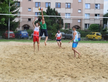 TURNIEJ SIATKÓWKI PLAŻOWEJ "O PUCHAR BURMISTRZA MIASTA ŻYWCA" – WYNIKI + ZDJĘCIA - zdjęcie43