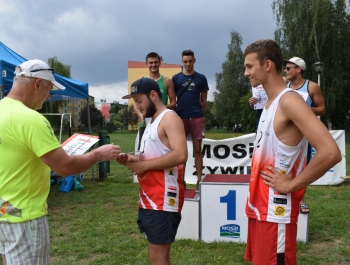 TURNIEJ SIATKÓWKI PLAŻOWEJ "O PUCHAR BURMISTRZA MIASTA ŻYWCA" – WYNIKI + ZDJĘCIA - zdjęcie47