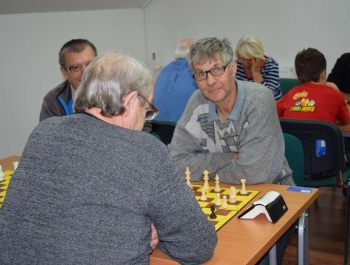 IV POWIATOWY INTEGRACYJNY TURNIEJ SZACHOWY O PUCHAR PREZESA Stowarzyszenia CROSS BESKIDEK Żywiec - zdjęcie4