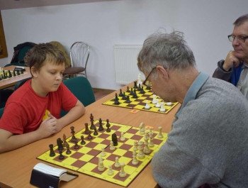 IV POWIATOWY INTEGRACYJNY TURNIEJ SZACHOWY O PUCHAR PREZESA Stowarzyszenia CROSS BESKIDEK Żywiec - zdjęcie15