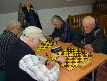 IV POWIATOWY INTEGRACYJNY TURNIEJ SZACHOWY O PUCHAR PREZESA Stowarzyszenia CROSS BESKIDEK Żywiec - zdjęcie16