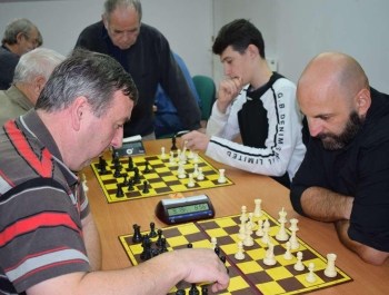 IV POWIATOWY INTEGRACYJNY TURNIEJ SZACHOWY O PUCHAR PREZESA Stowarzyszenia CROSS BESKIDEK Żywiec - zdjęcie18