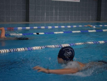 ZAWODY PŁYWACKIE: Ferie z MOSiR-em 2020 WYNIKI+ZDJĘCIA - zdjęcie30