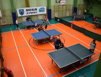 MISTRZOSTWA MIASTA ŻYWCA W TENISIE STOŁOWYM – ZDJĘCIA + WYNIKI - zdjęcie11
