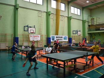 MISTRZOSTWA MIASTA ŻYWCA W TENISIE STOŁOWYM – ZDJĘCIA + WYNIKI - zdjęcie18